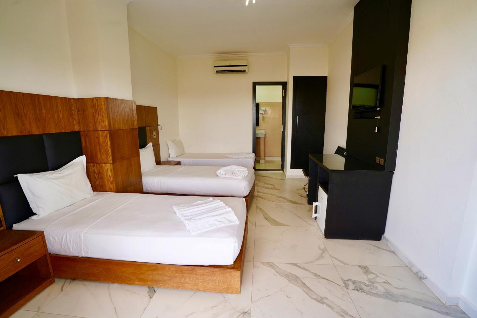 Ourika Camp Suites Hotel & Resort El Harkat ภายนอก รูปภาพ