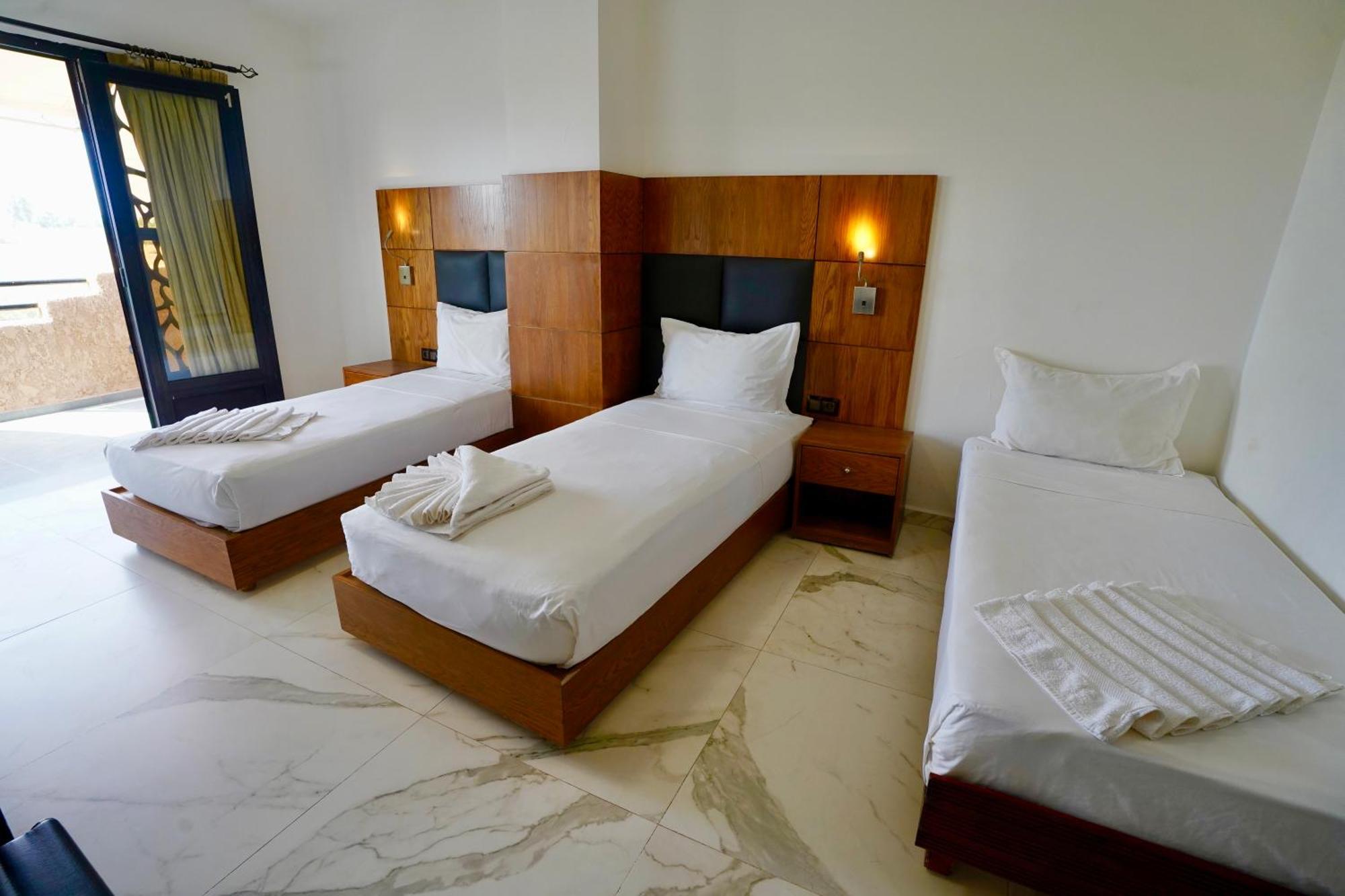 Ourika Camp Suites Hotel & Resort El Harkat ภายนอก รูปภาพ