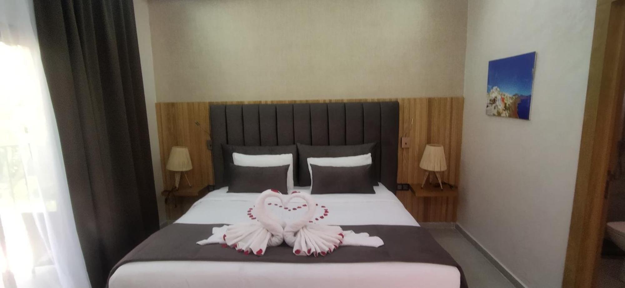 Ourika Camp Suites Hotel & Resort El Harkat ภายนอก รูปภาพ